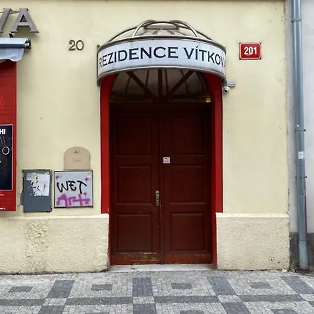 1 Bed Flat - Sleeps 2 - Pets - Smoking On Terrace Prag