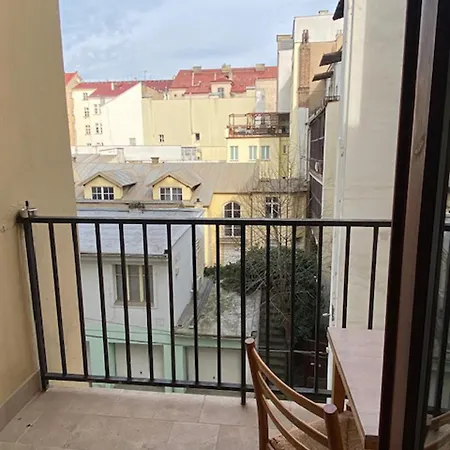 Appartamento 1 Bed Flat - Sleeps 2 - Pets - Smoking On Terrace Praga