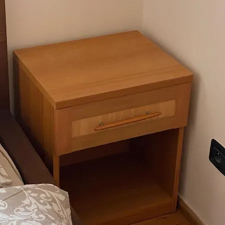 1 Bed Flat - Sleeps 2 - Pets - Smoking On Terrace