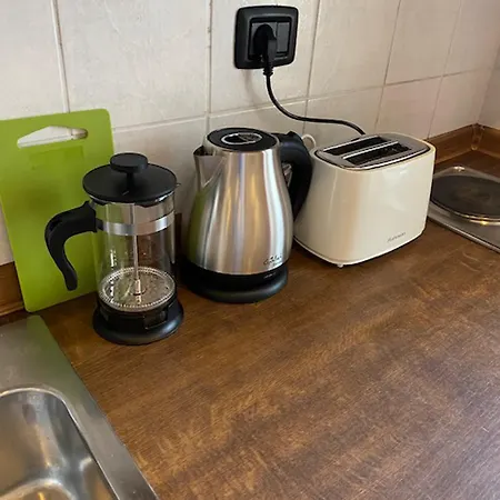 1 Bed Flat - Sleeps 2 - Pets - Smoking On Terrace Apartman *