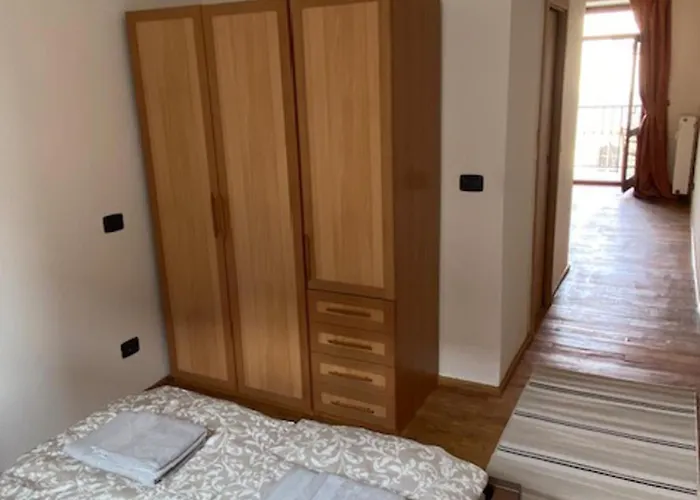Lägenhet 1 Bed Flat - Sleeps 2 - Pets - Smoking On Terrace Prag